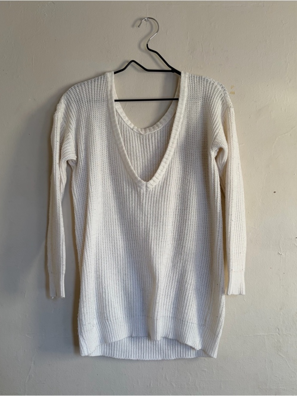 Source Unknown Cream V-Neck Longline Women's Sweater